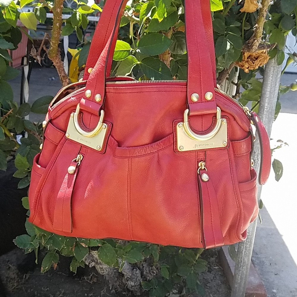 Lipstick red Makowsky purse